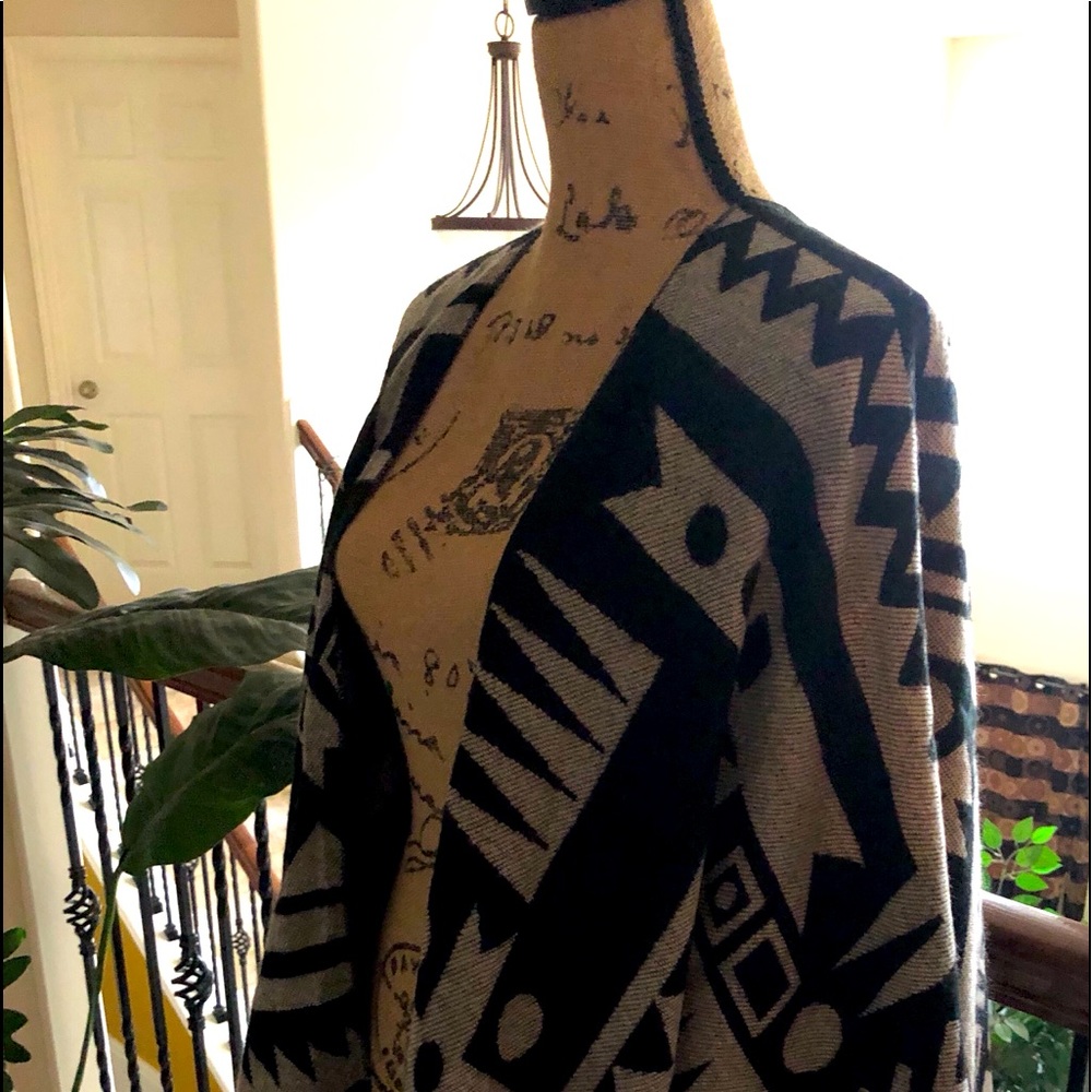 EUC Scarf/Pancho